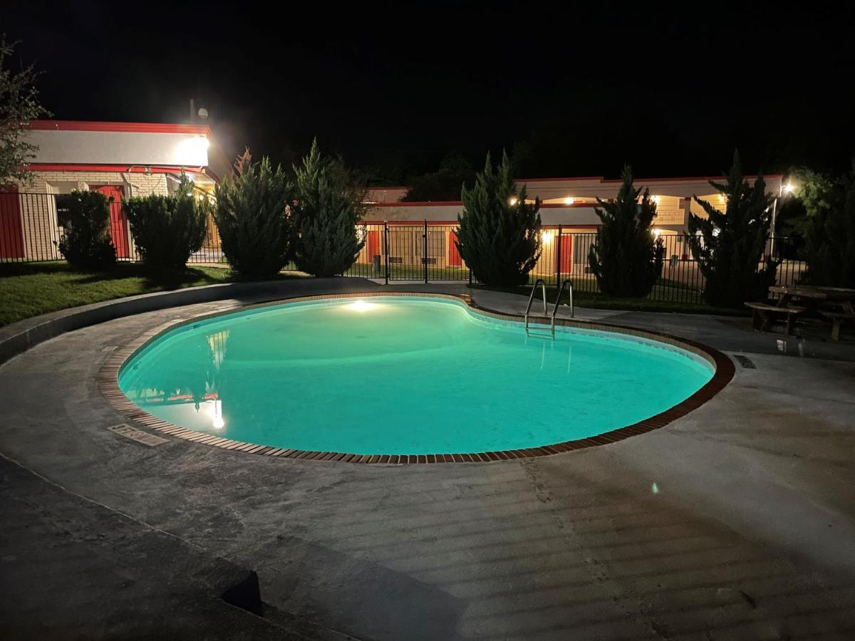 River Forest Inn Belton Buitenkant foto